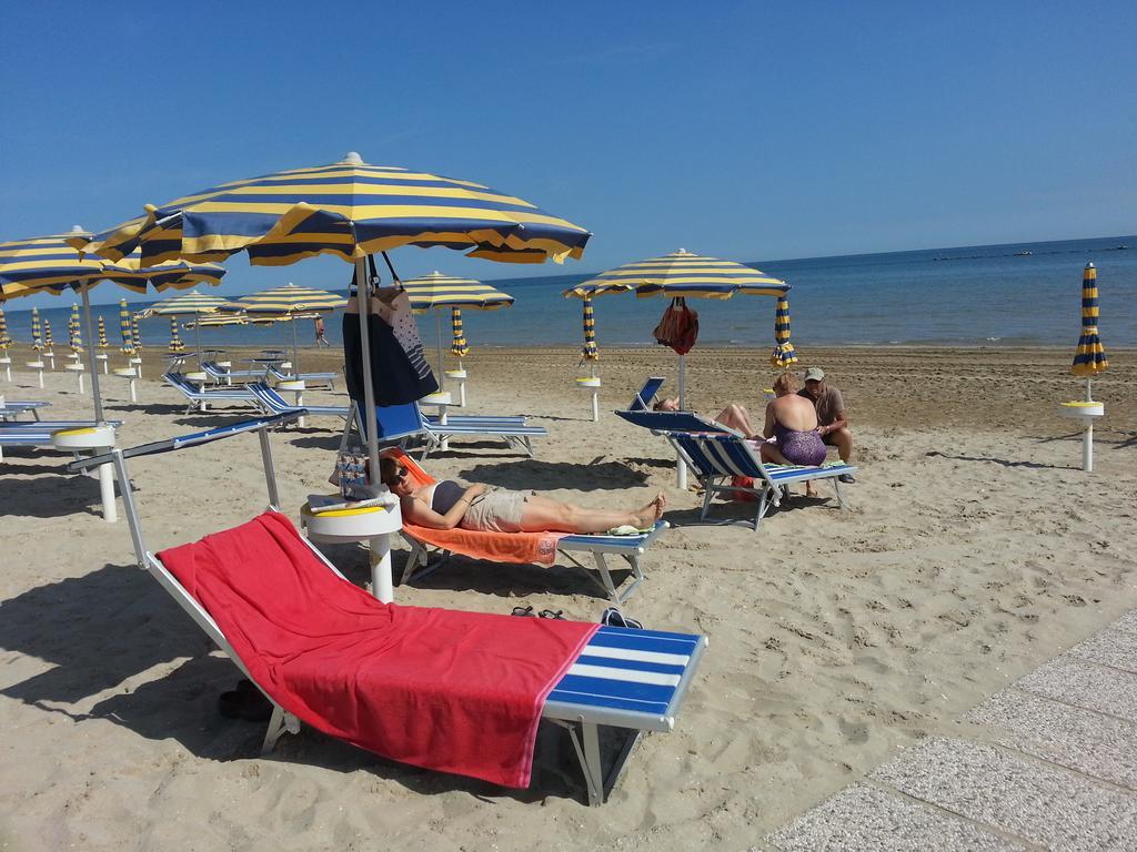 Bed and Breakfast Al Villino Del Sole Fano Exterior foto