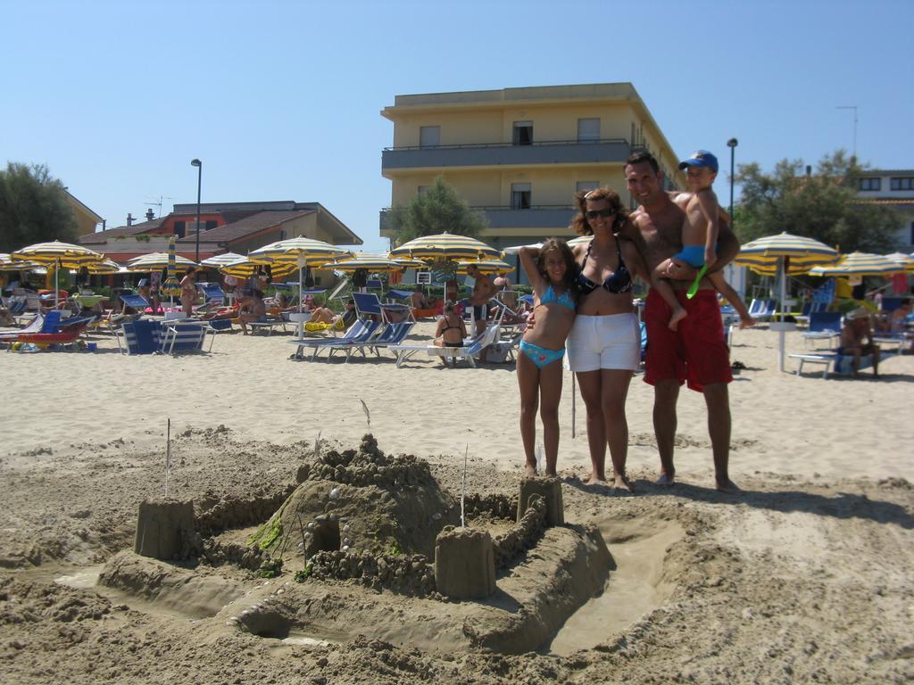 Bed and Breakfast Al Villino Del Sole Fano Exterior foto