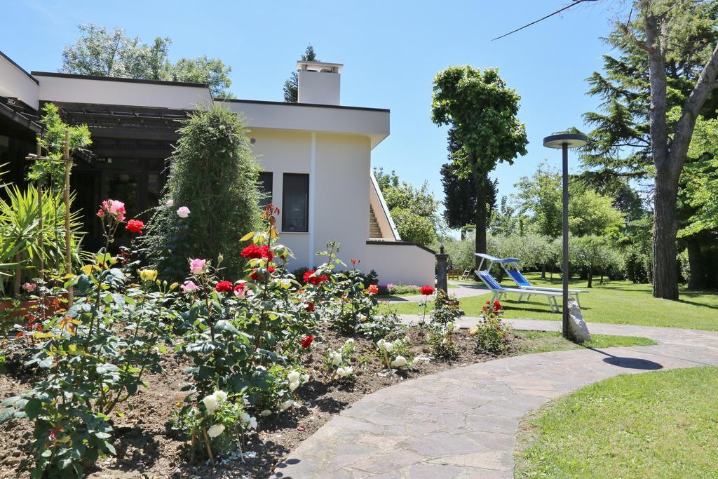 Bed and Breakfast Al Villino Del Sole Fano Exterior foto