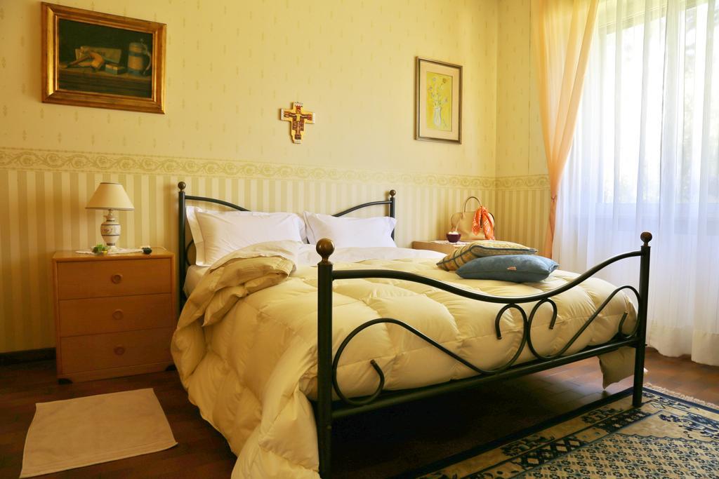 Bed and Breakfast Al Villino Del Sole Fano Exterior foto