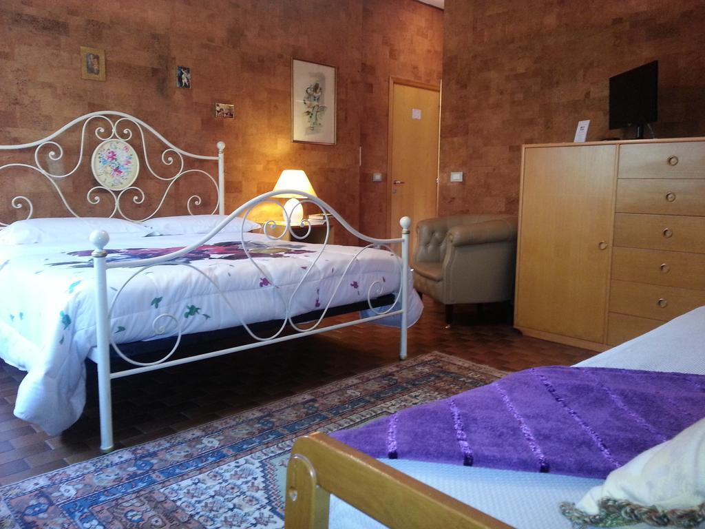 Bed and Breakfast Al Villino Del Sole Fano Exterior foto