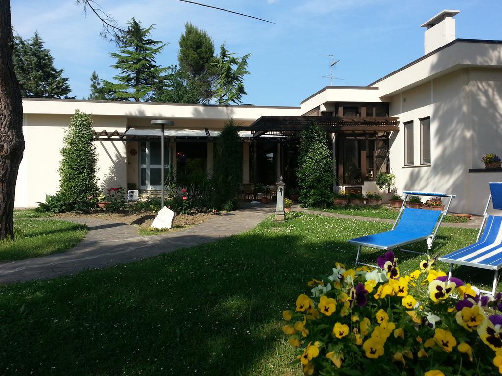 Bed and Breakfast Al Villino Del Sole Fano Exterior foto